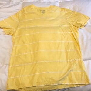 Banana republic men’s short sleeve tee.